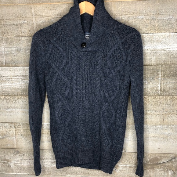 Cambridge Dry Goods navy blue lambswool blend sweater - Picture 1 of 4
